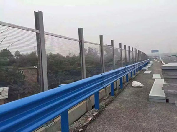 噴塑三波護欄板