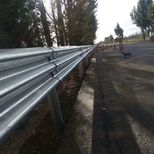 鍍鋅護欄板